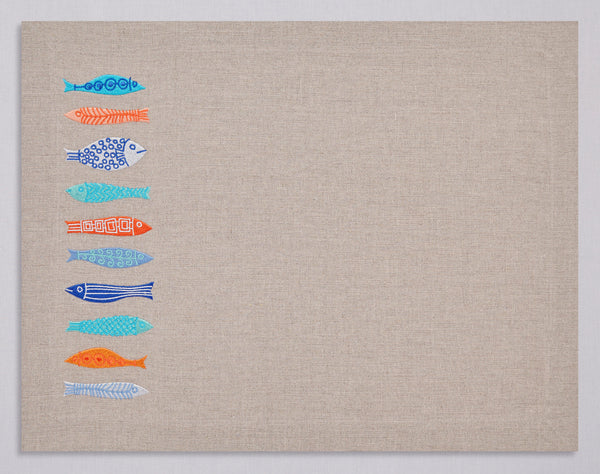 Beige linen placemat and napkin set embroidered with colorful fish, 100% European linen, handcrafted by Plein Soleil.